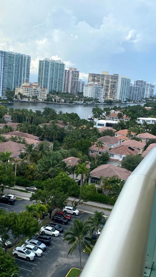 Miami Beach Collins Ave Apartments Free Parking Санні-Айлс-Біч Екстер'єр фото