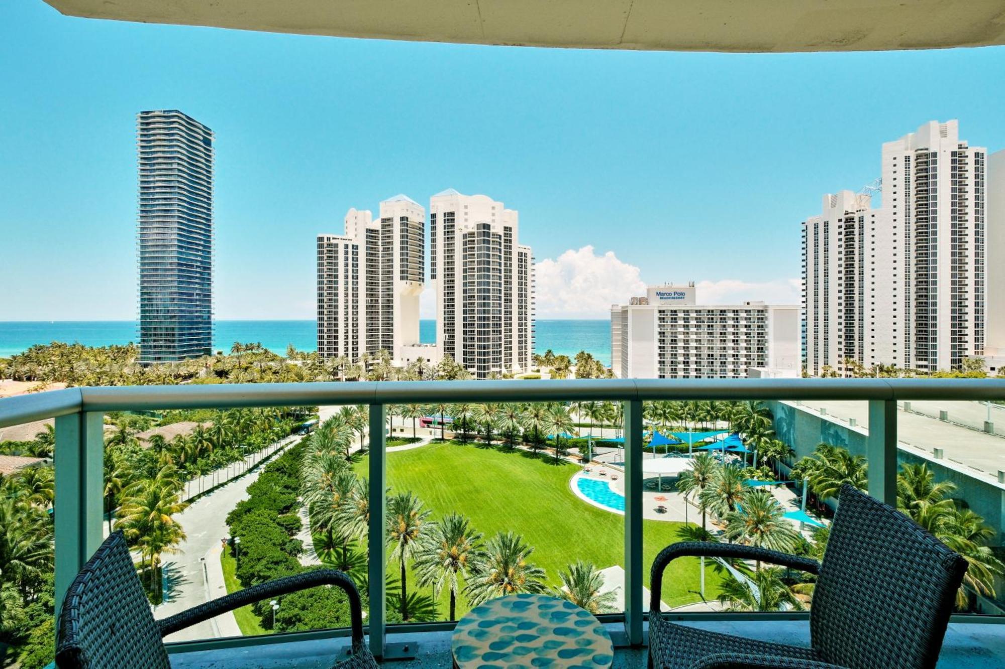 Miami Beach Collins Ave Apartments Free Parking Санні-Айлс-Біч Екстер'єр фото